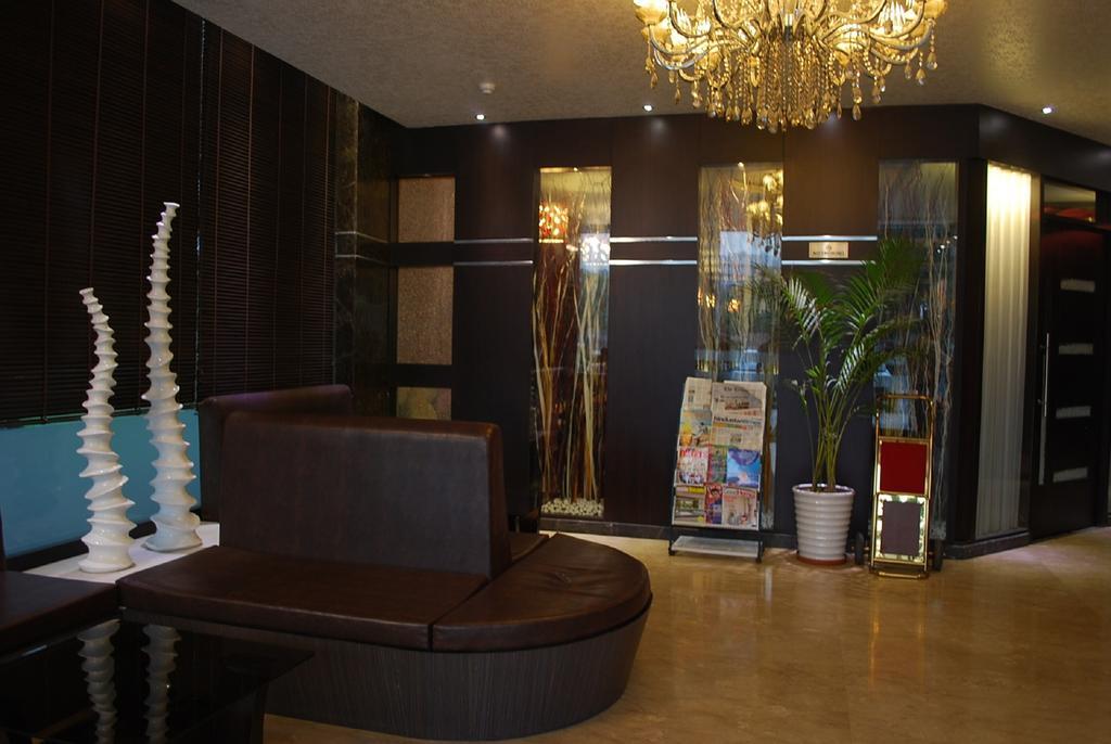 Chandīgarh Hotel Oyster מראה חיצוני תמונה