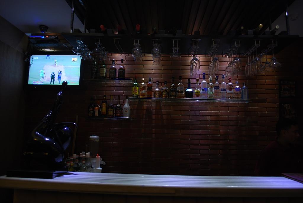 Chandīgarh Hotel Oyster מראה חיצוני תמונה