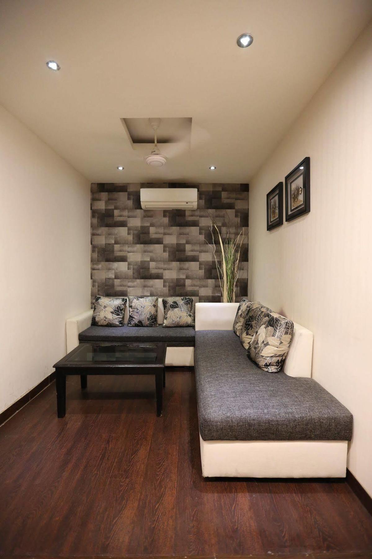 Chandīgarh Hotel Oyster מראה חיצוני תמונה