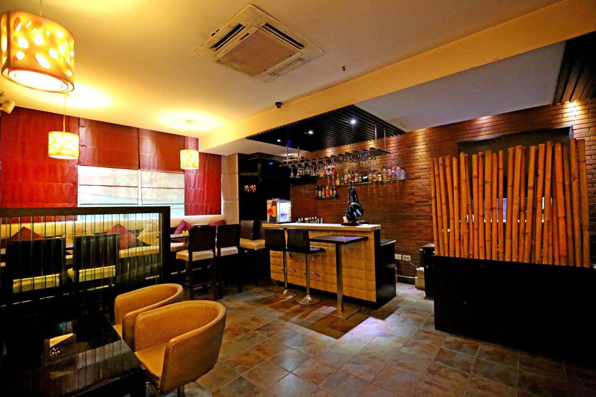 Chandīgarh Hotel Oyster מראה חיצוני תמונה